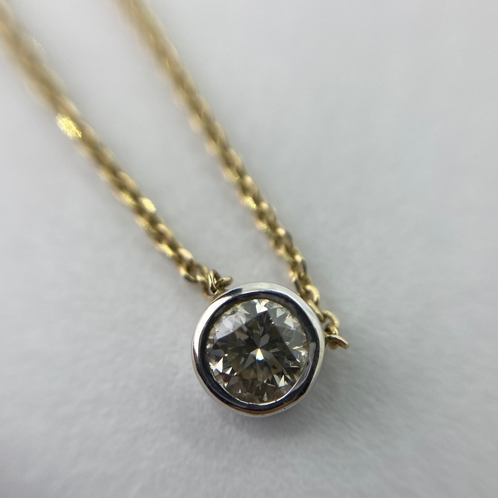14KT solitaire diamond 💎 necklace - Picture 12 of 17